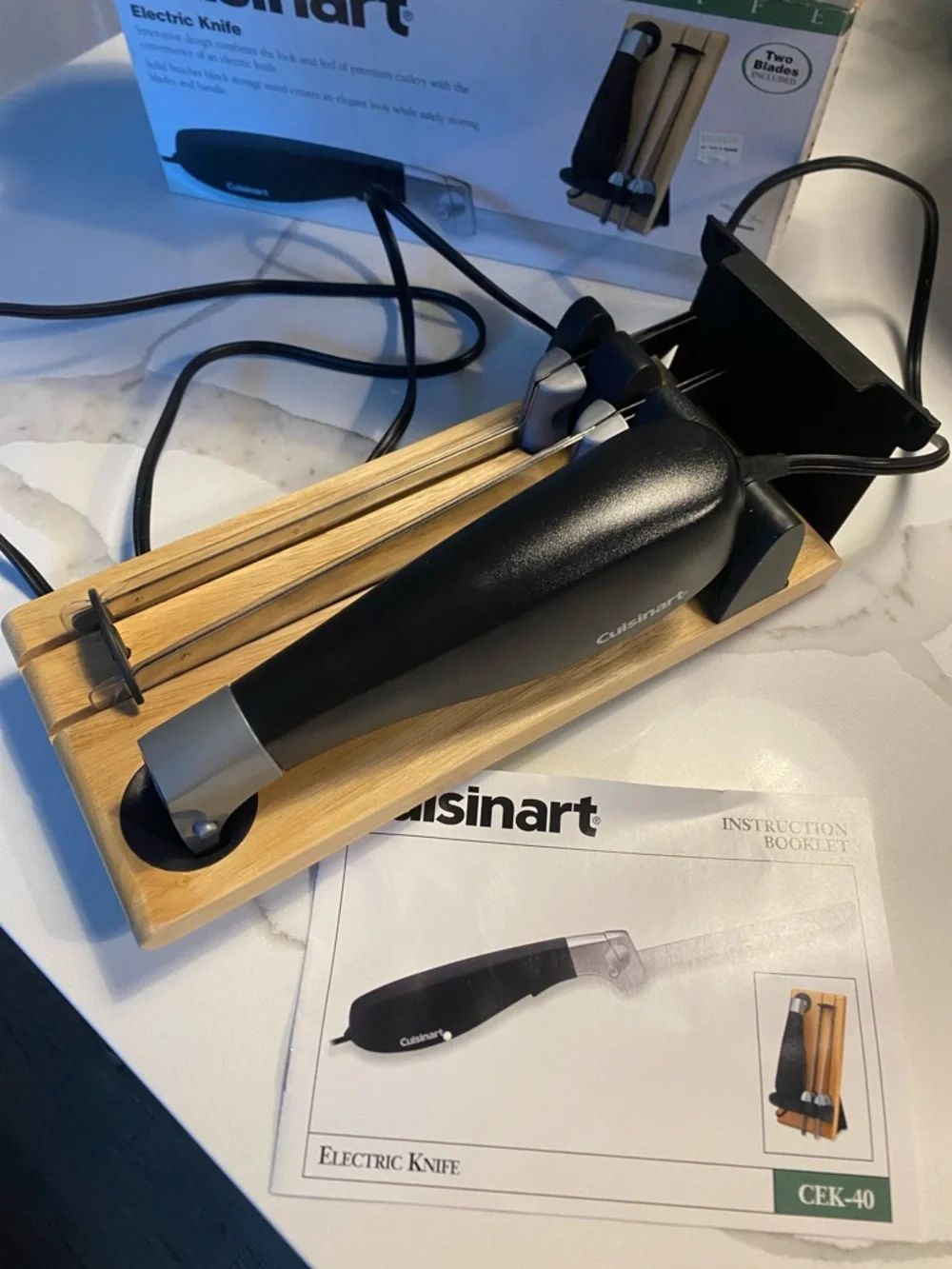 Cuisinart || Black Electric Knife with Wooden Block - 2 blades
